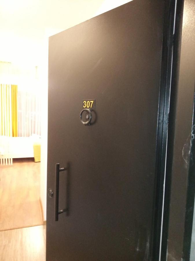 Roshka Apartment 307 구다우리 외부 사진